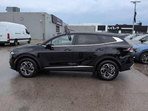 Ebony Black 2025 Kia Sportage LX