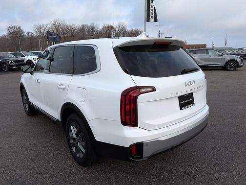 2023 Kia Telluride LX