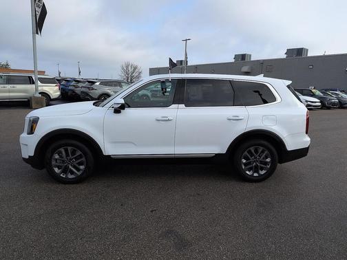 2023 Kia Telluride LX