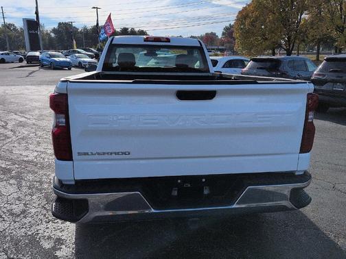 Summit White 2025 Chevrolet Silverado 1500 WT