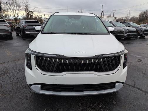 Snow White Pearl 2026 Kia Carnival EX