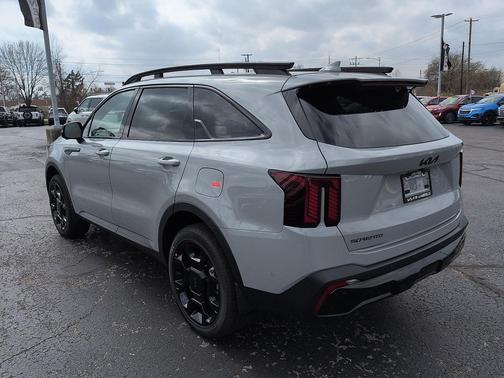 Wolf Gray 2026 Kia Sorento SX
