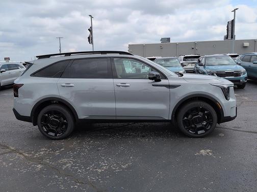 Wolf Gray 2026 Kia Sorento SX