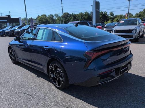 Yacht Blue 2025 Kia K5 GT-Line