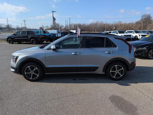 2025 Kia Niro LX