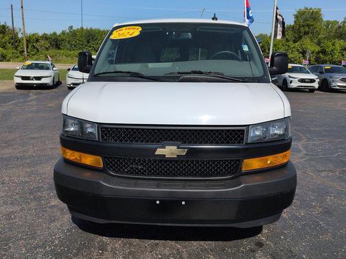 Summit White 2024 Chevrolet Express 3500 RWD 3500 Extended Wheelbase LS