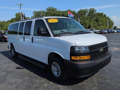 Summit White 2024 Chevrolet Express 3500 RWD 3500 Extended Wheelbase LS