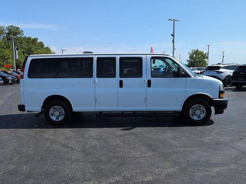 Summit White 2024 Chevrolet Express 3500 RWD 3500 Extended Wheelbase LS