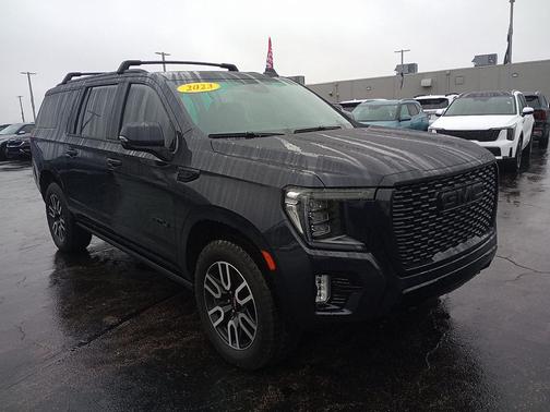 2023 GMC Yukon XL 4WD AT4