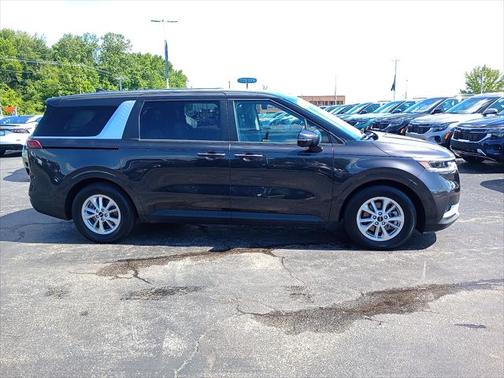 2022 Kia Carnival LXS