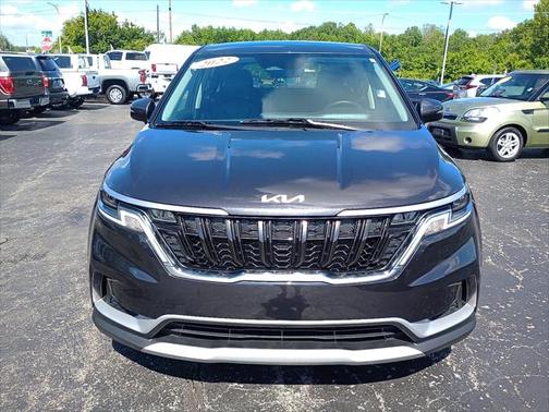 2022 Kia Carnival LXS