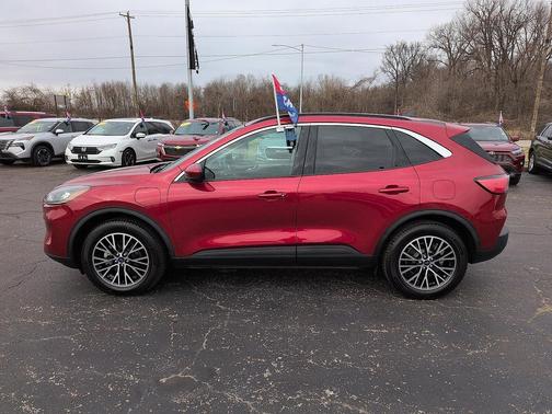 2022 Ford Escape SEL