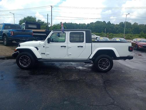 2023 Jeep Gladiator Sport S