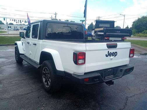 2023 Jeep Gladiator Sport S