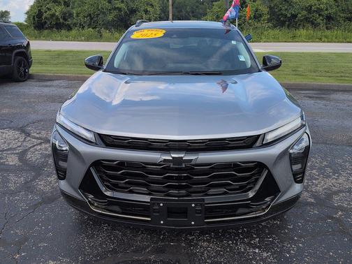 Sterling Gray Metallic 2025 Chevrolet Trax FWD ACTIV