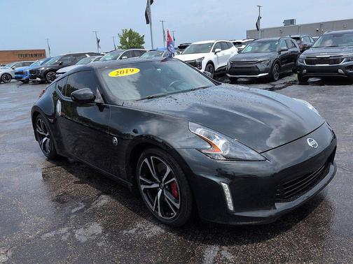 Magnetic Black Metallic 2019 Nissan 370Z Sport Touring
