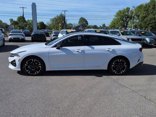 Glacial White Pearl 2024 Kia K5 GT-Line