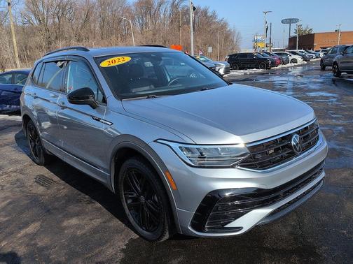 2022 Volkswagen Tiguan 2.0T SE R-Line Black