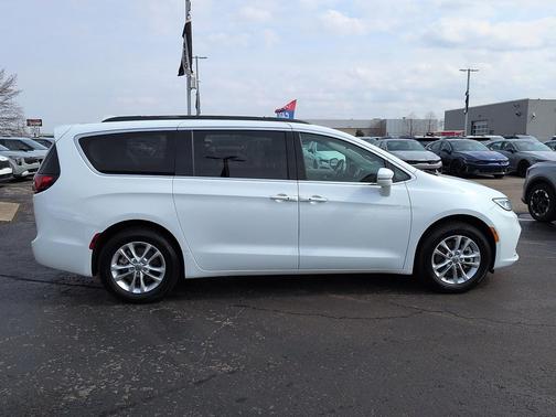 2021 Chrysler Pacifica Touring AWD