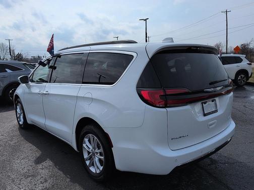 2021 Chrysler Pacifica Touring AWD