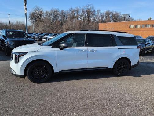 Snow White Pearl 2026 Kia Carnival SX Prestige