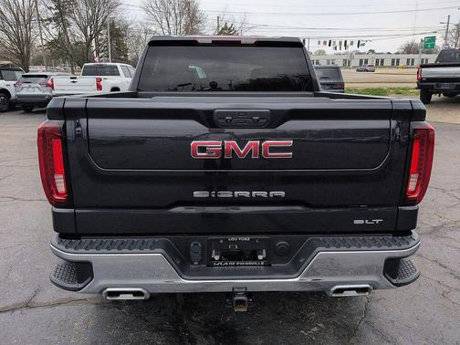 2022 GMC Sierra 1500 SLT