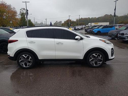 2022 Kia Sportage EX