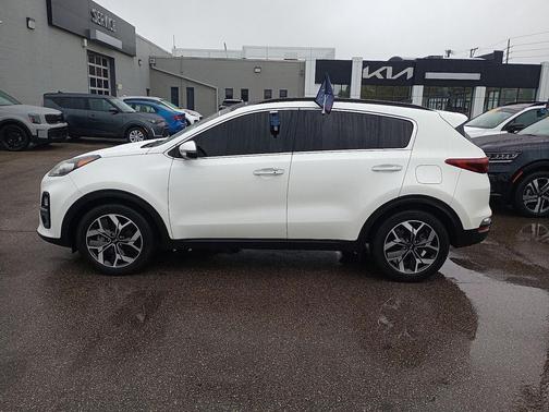 2022 Kia Sportage EX