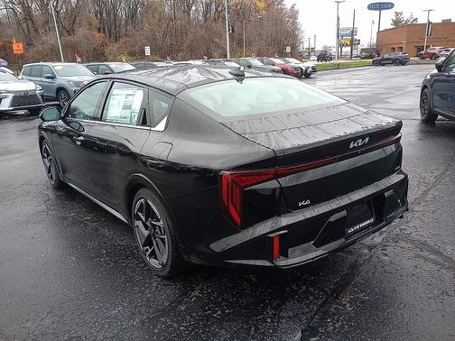 2025 Kia K4 GT-Line