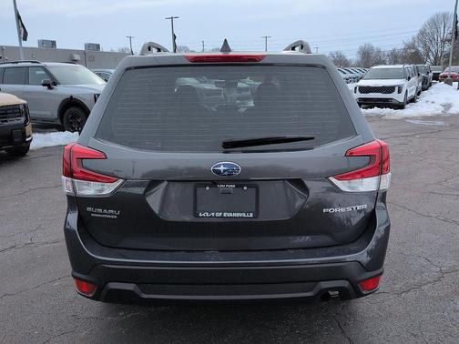2022 Subaru Forester Base