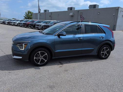 Mineral Blue 2024 Kia Niro EX