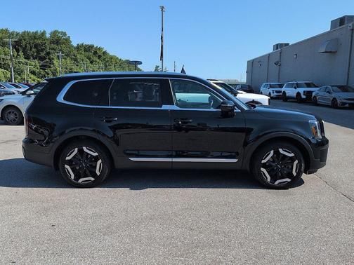 Ebony Black 2024 Kia Telluride EX
