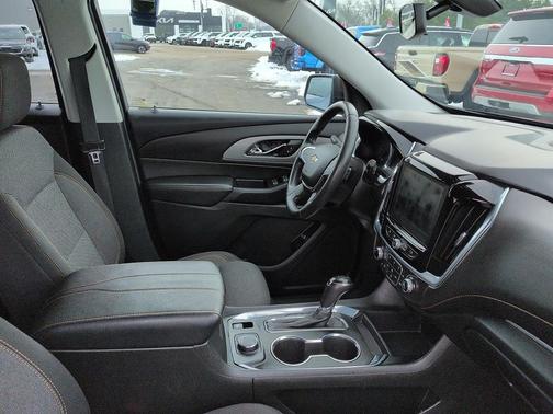 2018 Chevrolet Traverse LT Cloth