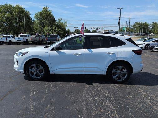 Oxford White 2023 Ford Escape ST-Line