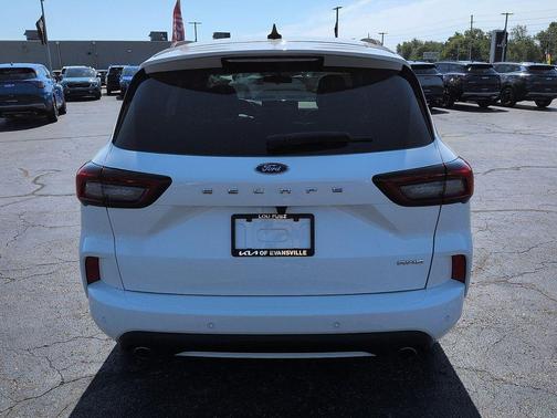 Oxford White 2023 Ford Escape ST-Line
