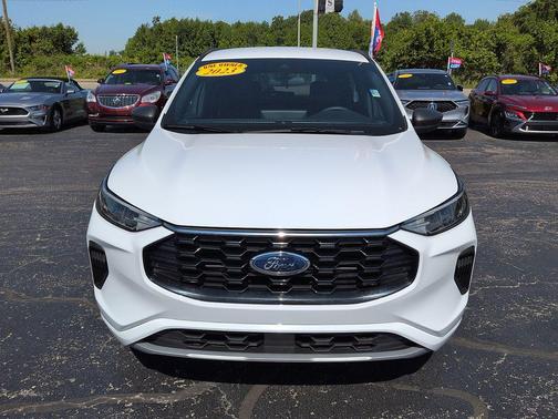 Oxford White 2023 Ford Escape ST-Line