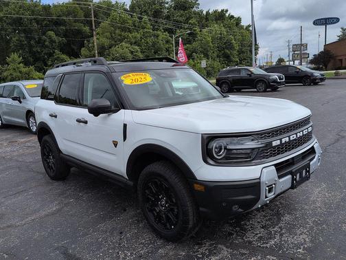 Oxford White 2025 Ford Bronco Sport Badlands