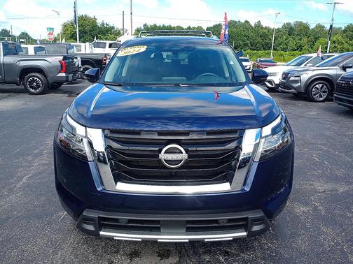 2024 Nissan Pathfinder SL 4WD