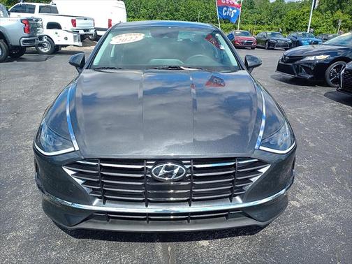 2022 Hyundai SONATA SE