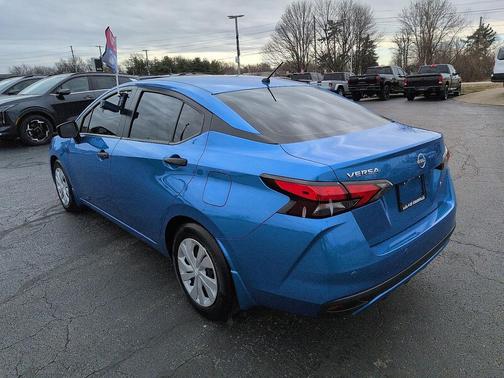 2023 Nissan Versa 1.6 S