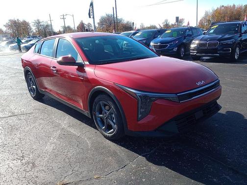 2025 Kia K4 LXS