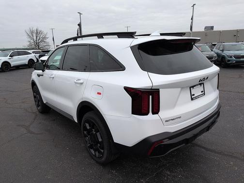 Glacial White Pearl 2026 Kia Sorento EX