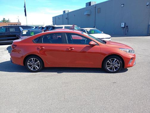 2023 Kia Forte LXS
