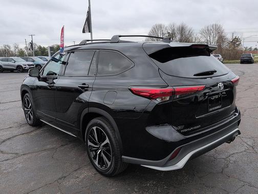 2022 Toyota Highlander XSE