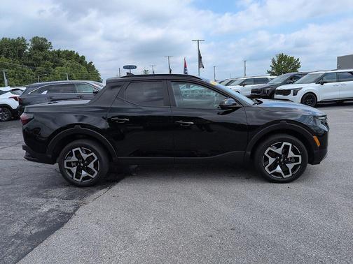 Phantom Black 2023 Hyundai SANTA CRUZ Limited