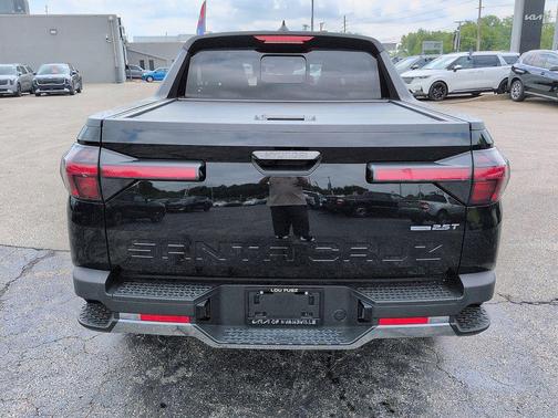 Phantom Black 2023 Hyundai SANTA CRUZ Limited