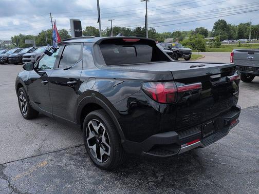 Phantom Black 2023 Hyundai SANTA CRUZ Limited