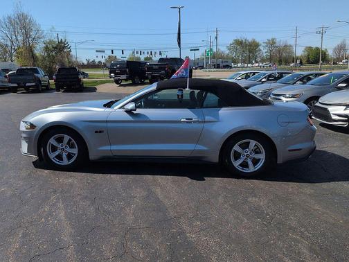 2021 Ford Mustang EcoBoost
