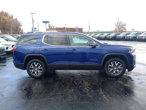 2023 GMC Acadia FWD SLE