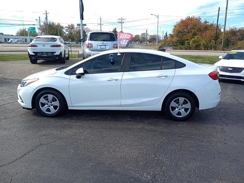 2018 Chevrolet Cruze LS